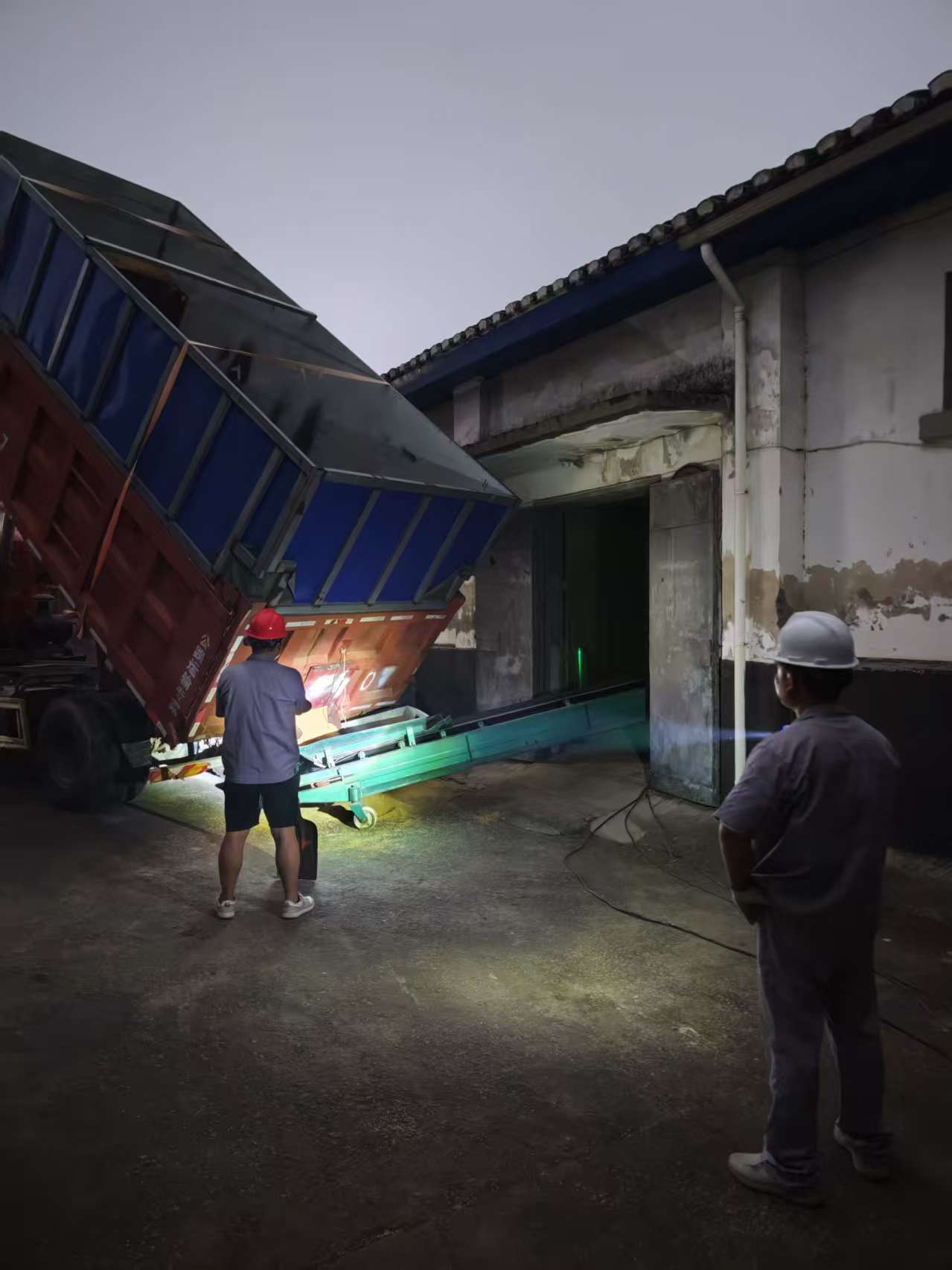 0546134b1c83c8ebe14059946251463a.jpg 0546134b1c83c8ebe14059946251463a.jpg